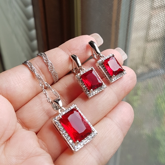 Swarovski Elements 925 Sterling Silver Emerald-cut Garnet Red Ring NEW - Picture 13 of 15